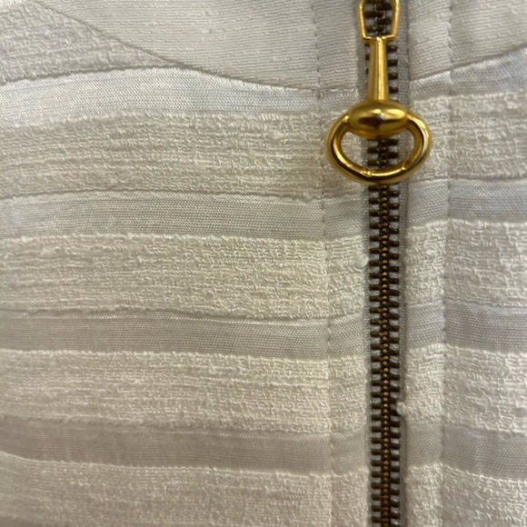 Joseph Ribkoff vintage size 8 White and Gold Cropped Blazer w horse bite clasps - Picture 12 of 15